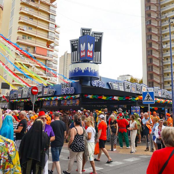How to Get Around Benidorm&rsquo;s English Strip: Pubs, Beaches and Good Times